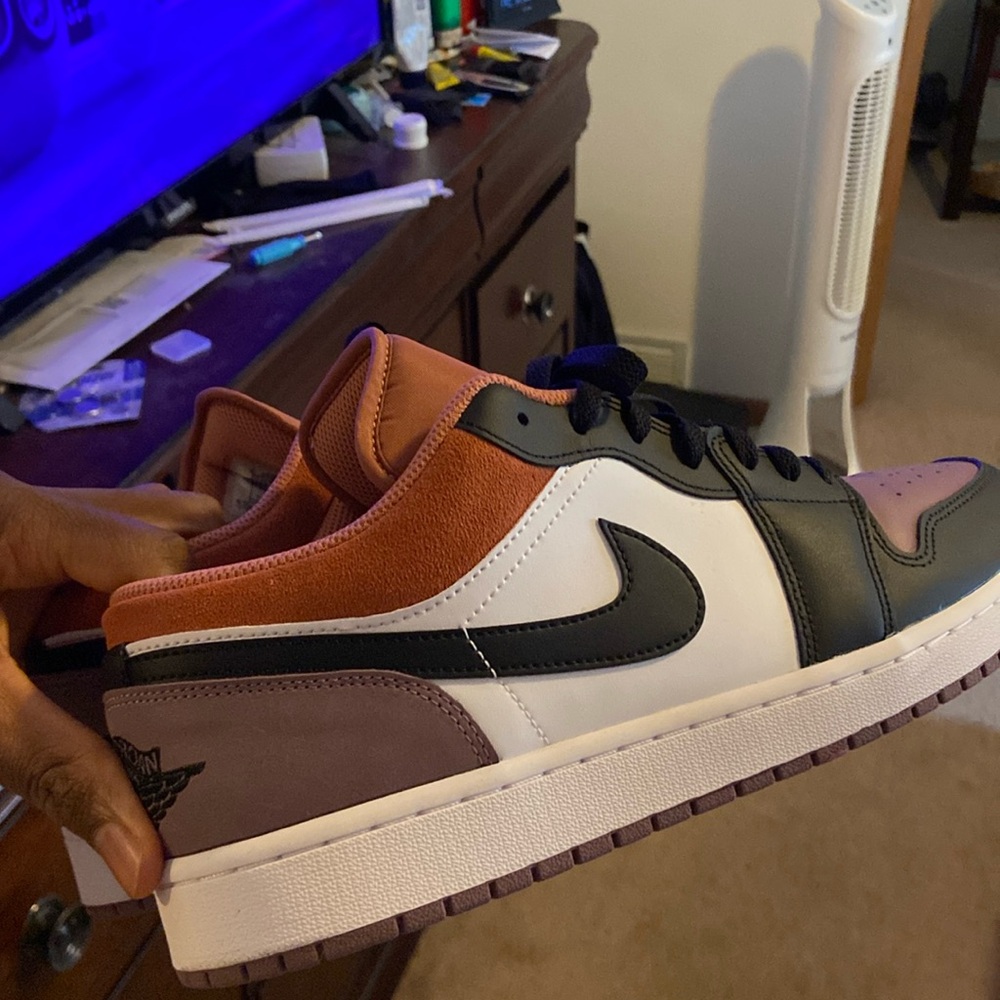 Jordan Low 1